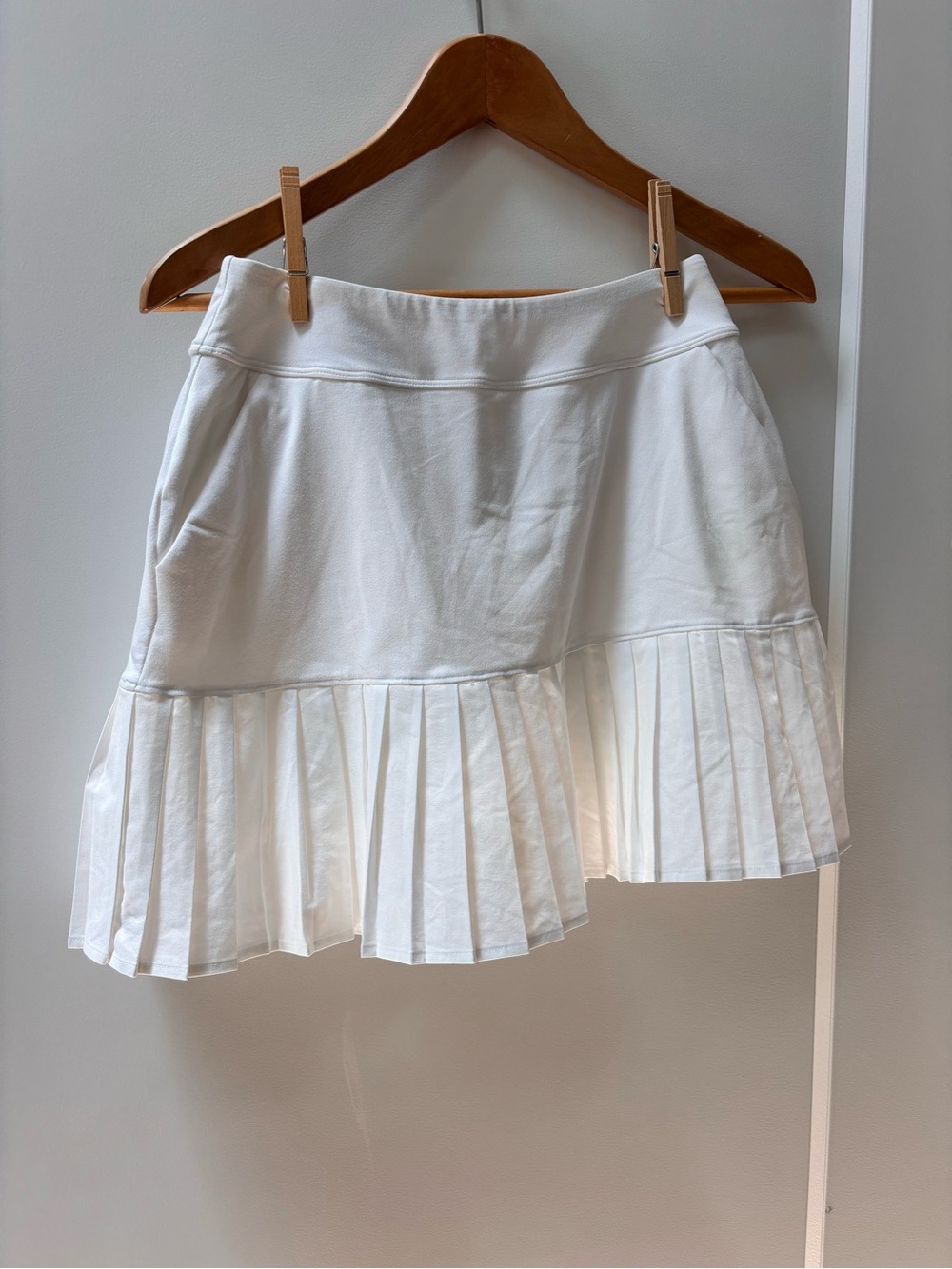 NWT Under Armour White Pleated Tennis Mini Skirt